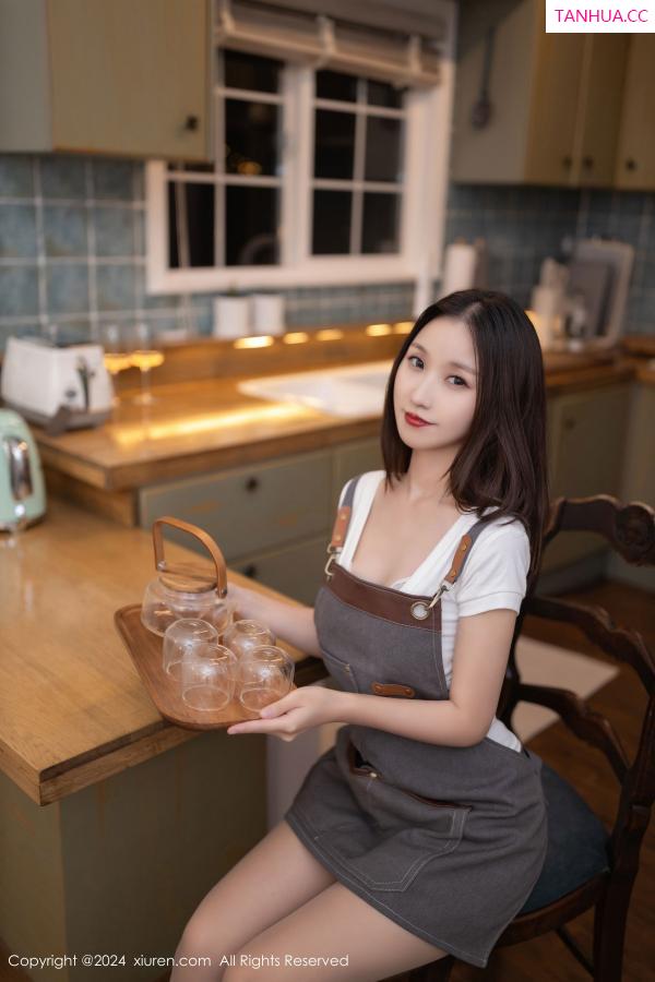 [XiuRen]高清写真图 2024.10.23 No.9335 杏子Yada 丝袜美腿